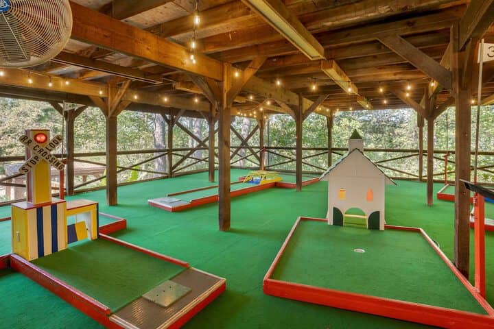 Mini-golf